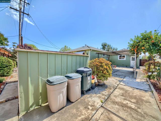 848 Linda Vista Street, San Jose CA: https://media.crmls.org/mediaz/102a96e9-ae66-405d-af98-8a5a7ec8381d.jpg