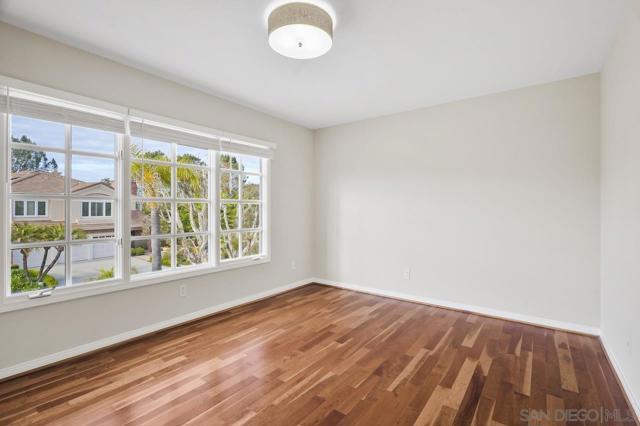 4745 Finchley Terrace, San Diego CA: https://media.crmls.org/mediaz/102abca4-d9d1-4f74-acfb-733b1eed23df.jpg