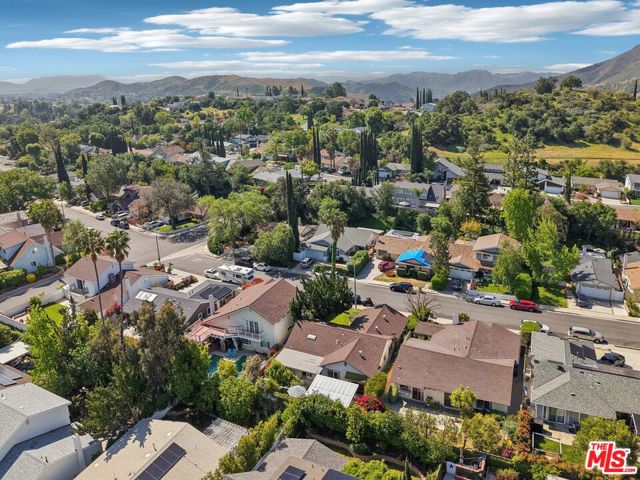 29429 Trailway Lane, Agoura Hills CA: https://media.crmls.org/mediaz/102b2df5-9902-4e3e-905b-49147bef9ea8.jpg