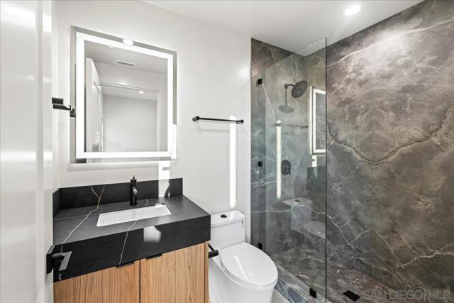 1009 Arcadia Road, Encinitas CA: https://media.crmls.org/mediaz/102bae8b-101d-4ee8-8cf5-4c11fa86646d.jpg
