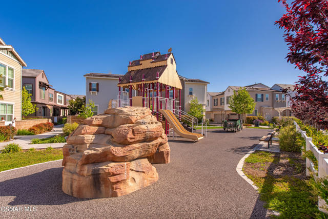 1830 Poppy Drive, Simi Valley CA: https://media.crmls.org/mediaz/102bb54c-3d21-4a3b-b459-ac20ce53c0e6.jpg