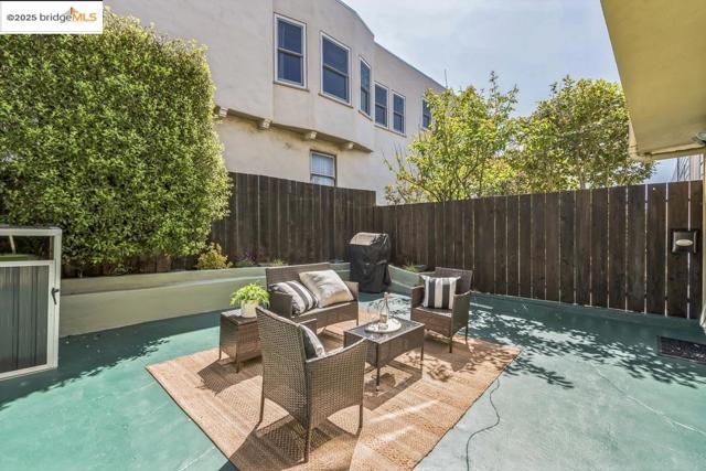 2 Westgate Dr., San Francisco CA: https://media.crmls.org/mediaz/102c3eb5-1729-4bfa-be3c-9fb030bc1692.jpg