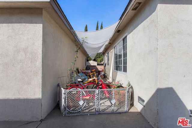 Image 6 of 10 For 1624 Summit Street