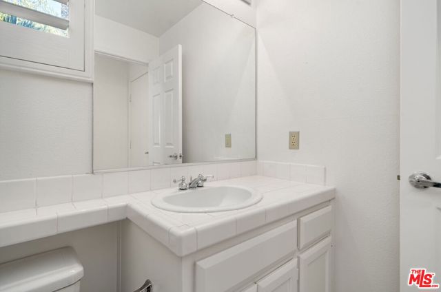 67954 S Trancas Drive, Cathedral City CA: https://media.crmls.org/mediaz/102d0da1-7e90-44fd-b916-d079088e62d1.jpg