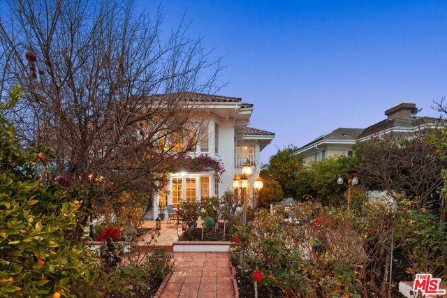 Drew Fenton | 2113 Stoney Hill Road Los Angeles CA | MLS: 7403799