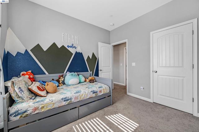 1589 Friendly St, Manteca CA: https://media.crmls.org/mediaz/102d759b-8318-4f70-be97-400efca1cae7.jpg