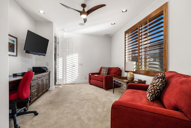 416 Desert Holly Drive, Palm Desert CA: https://media.crmls.org/mediaz/102d9e89-48c3-4daa-b57f-569369ad6388.jpg