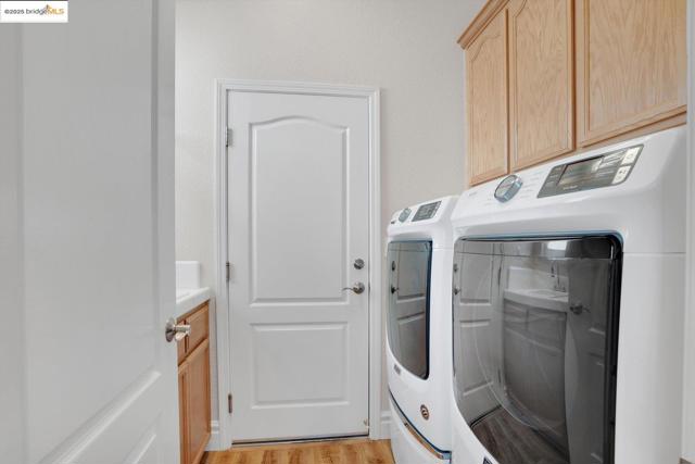 517 Marianna PL, Rio Vista CA: https://media.crmls.org/mediaz/102dc4f1-4e1f-4393-9cc5-38a86aa06569.jpg