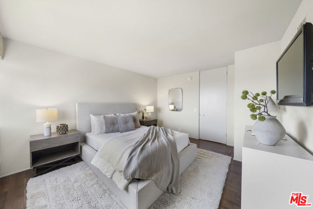 3625 Lowry Road, Los Angeles CA: https://media.crmls.org/mediaz/102e0e13-ddf4-4ea7-9253-550a498d944a.jpg