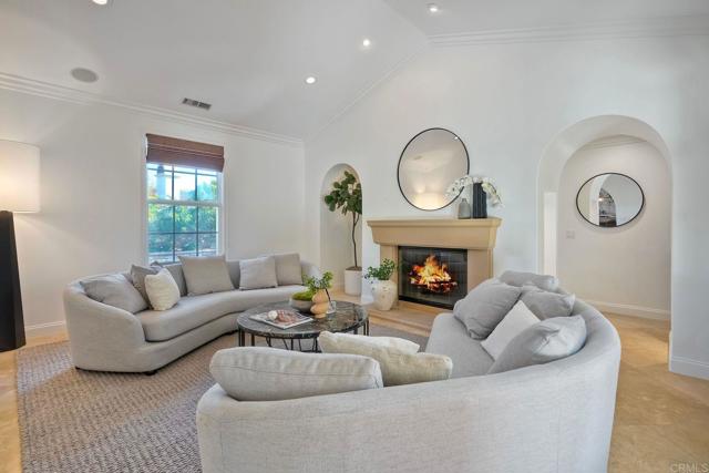 14317 Salida Del Sol, San Diego CA: https://media.crmls.org/mediaz/102ed620-37bf-4cfd-96a3-5739cb9bf130.jpg