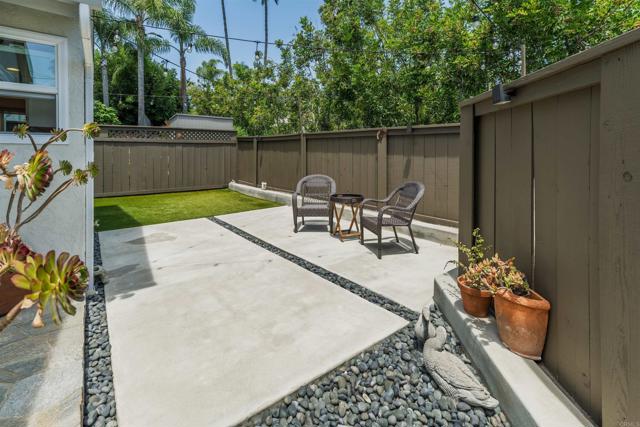 6848 Xana Way, Carlsbad CA: https://media.crmls.org/mediaz/102f26e0-778f-4380-9d50-0bbda671c78b.jpg