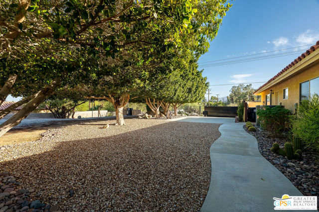 600 W Via Escuela, Palm Springs, CA 92262