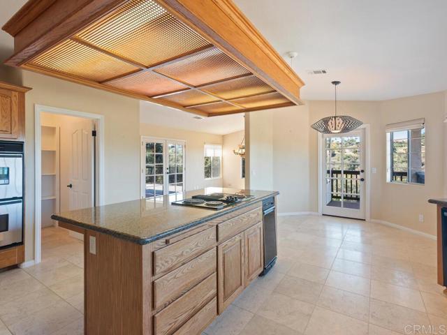 Detail Gallery Image 16 of 75 For 2230 Calle Dos Lomas, Fallbrook,  CA 92028 - 5 Beds | 3/2 Baths