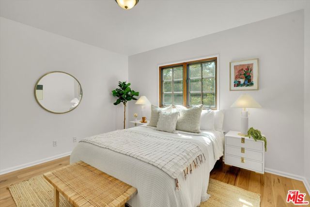 4300 Laurelgrove Avenue, Studio City CA: https://media.crmls.org/mediaz/10326839-c1ef-4174-a2db-51036648f7a0.jpg
