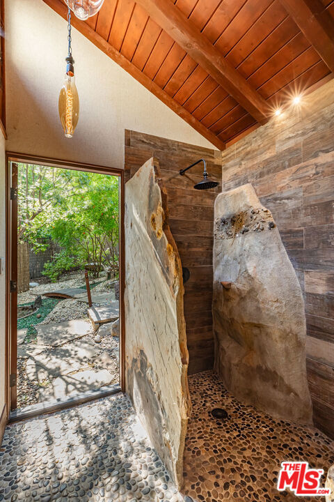 Drew Fenton | 1064 Meadows End Drive Calabasas CA | MLS: 7238352