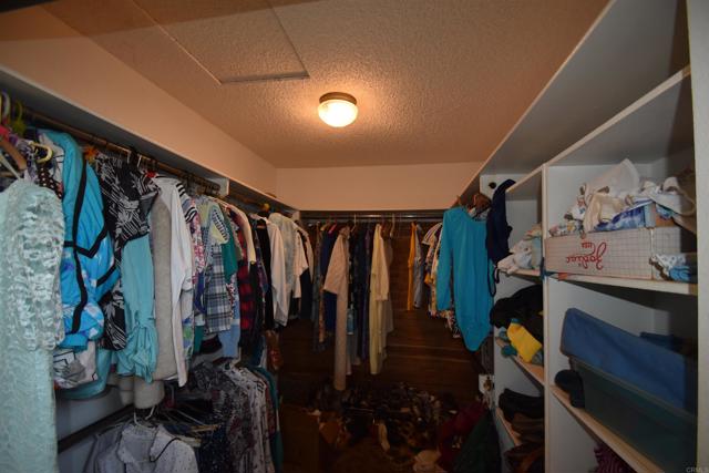 10703 Oak Creek Drive, Lakeside CA: https://media.crmls.org/mediaz/1034bd5c-bad0-444c-a35c-3044a219ff36.jpg