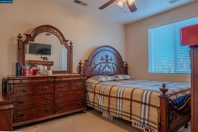 7519 Georgica Way, Sacramento CA: https://media.crmls.org/mediaz/1036a5a2-0f95-4916-b5a0-5d6ddf88542c.jpg