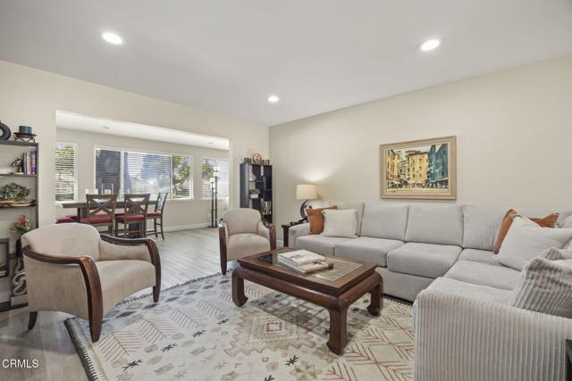 4222 Village 4, Camarillo CA: https://media.crmls.org/mediaz/1036a88d-bb66-41a3-ab01-5a8b939a1592.jpg