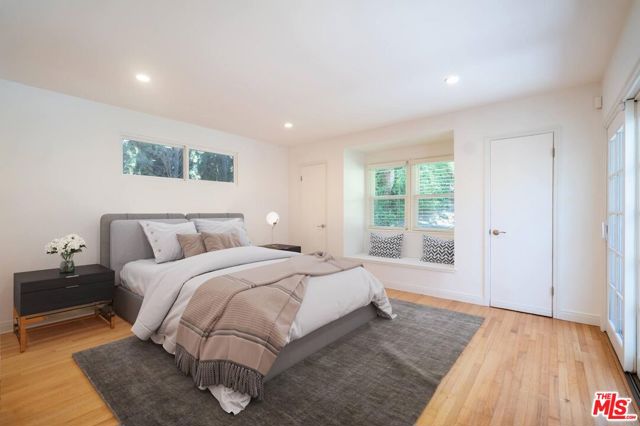 2201 Coldwater Canyon Drive photo 14