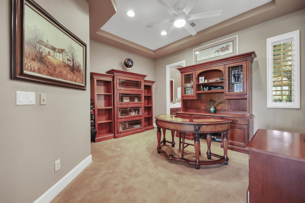 MLS #219138703DA image #9