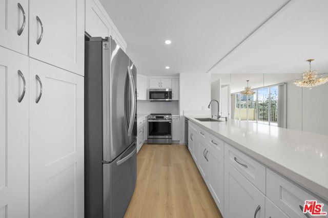 2160 Century Park East, Los Angeles CA: https://media.crmls.org/mediaz/10386ac7-a946-44ce-ab87-78d1442830e9.jpg