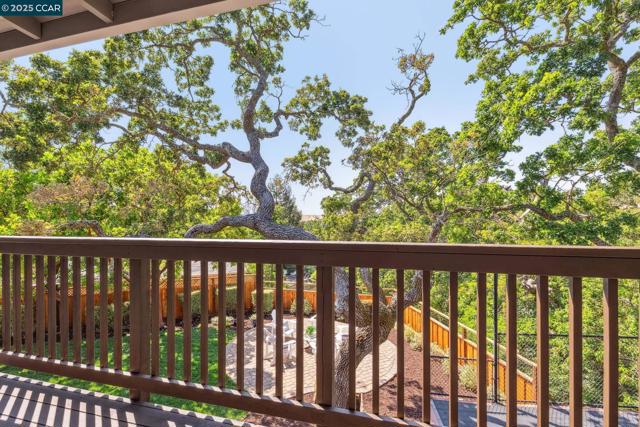 561 Morecroft Road, Lafayette CA: https://media.crmls.org/mediaz/1038efcc-6145-4a2a-a660-b294bd120d93.jpg