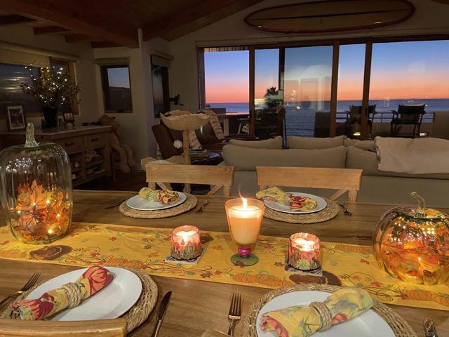 1464 Summit Ave, Cardiff by the Sea CA: https://media.crmls.org/mediaz/103907b4-afe9-49a5-9f25-83204851f4b6.jpg