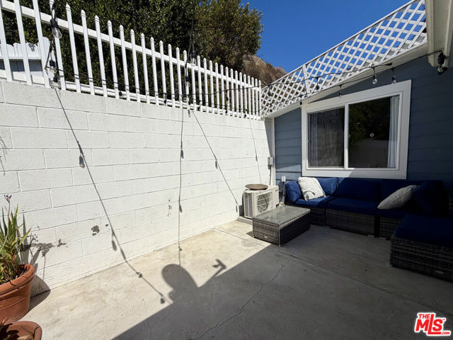 3950 Las Flores Canyon Road photo 6
