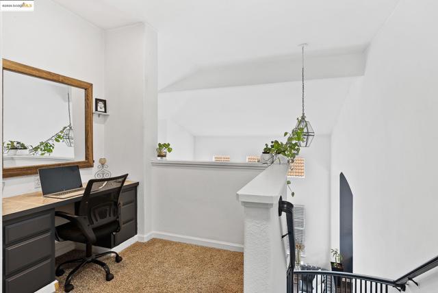2105 Bedrock Way, Antioch CA: https://media.crmls.org/mediaz/103a9650-cd81-4560-a555-f98a998a9196.jpg