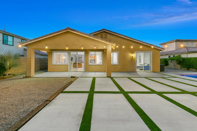 43820 Cape Cod Court, Indio CA: https://media.crmls.org/mediaz/103aa2bb-1aee-4e8d-b7dc-fba7af89856a.jpg