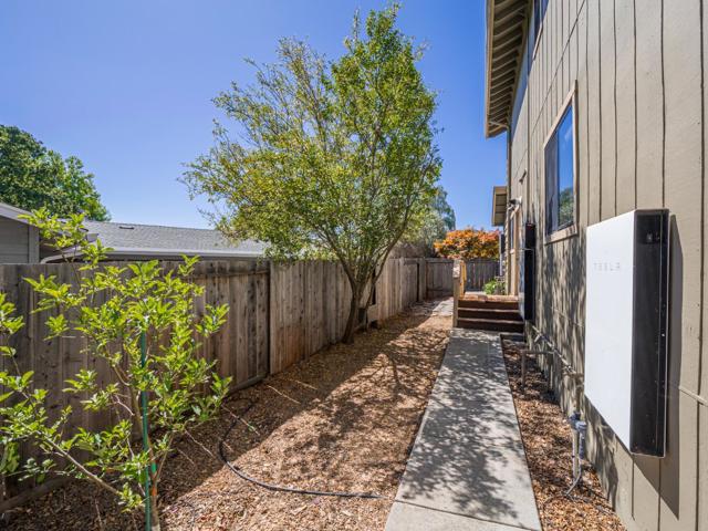 14 Sageland Court, Scotts Valley CA: https://media.crmls.org/mediaz/103ad656-7af9-4d1d-8533-7dae8c0d042a.jpg
