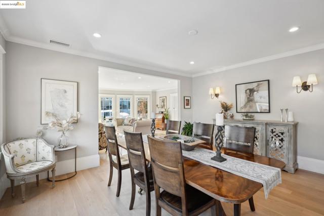 946 Alma Pl, Oakland CA: https://media.crmls.org/mediaz/103b7937-8f9d-46a2-bd70-d210b28ca806.jpg