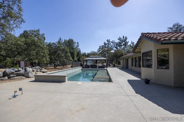 1603 CAMINO DEL SEQUAN, Alpine CA: https://media.crmls.org/mediaz/103b89fd-c4df-4f1e-a4fb-ec13b9990f15.jpg