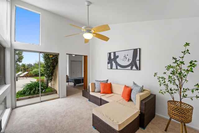 5324 Felice Place, Woodland Hills CA: https://media.crmls.org/mediaz/103bbec0-0560-42b1-b192-17e3d1202ca2.jpg