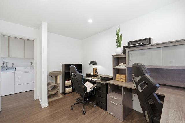 Detail Gallery Image 13 of 28 For 6349 Caminito Salado, San Diego,  CA 92111 - 3 Beds | 2 Baths