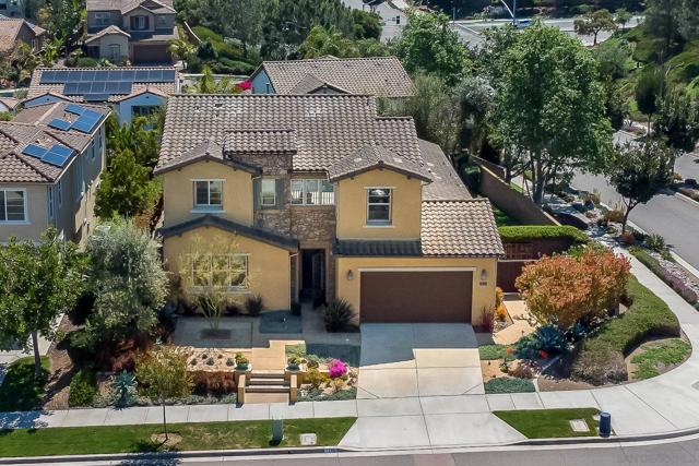 7152 Sitio Corazon, Carlsbad CA: https://media.crmls.org/mediaz/103cbd2f-1f1b-4e76-9eb1-3d142c42553f.jpg