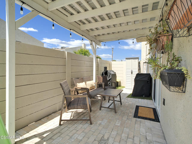 1938 Stow Street, Simi Valley CA: https://media.crmls.org/mediaz/103cbe4b-b549-4d43-bf86-9b1e34ed62b4.jpg