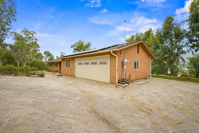 19602 Santee Lane, Valley Center CA: https://media.crmls.org/mediaz/103cd294-de50-4e99-bf21-0c8a28b07dac.jpg