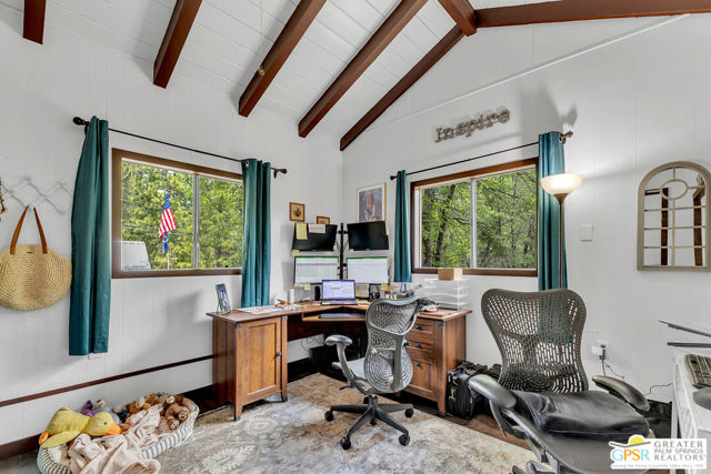 21395 Highway 243, Idyllwild CA: https://media.crmls.org/mediaz/103d88a8-35f6-4884-b985-49ed550cf613.jpg