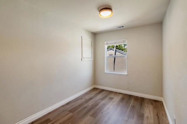 124 Beverly Drive, San Carlos CA: https://media.crmls.org/mediaz/103e37f3-8ca4-4ccc-9ac3-bec85645c41e.jpg