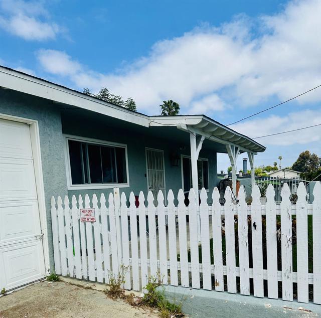 1250 Josselyn Ave, Chula Vista CA: https://media.crmls.org/mediaz/103e63b9-215a-465a-affe-bf76758129d4.jpg
