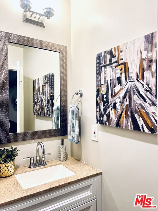 1618 N Kenmore Avenue, Los Angeles CA: https://media.crmls.org/mediaz/103eb963-cbbf-42cd-b589-0f4f15414b3e.jpg