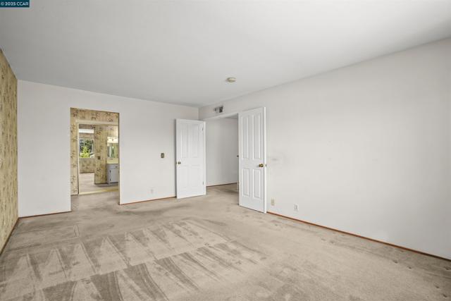 220 Daylight Pl, Danville CA: https://media.crmls.org/mediaz/103f565d-0849-408d-91d4-ed112c899399.jpg