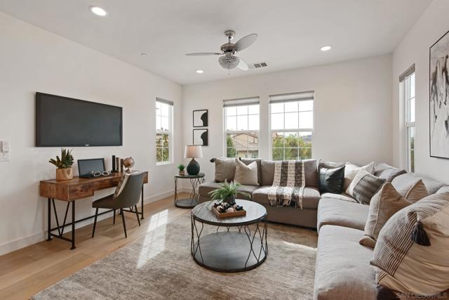 1176 Witherby Lane, Escondido CA: https://media.crmls.org/mediaz/103fc88b-ea25-483d-bc5a-ede5144e01b1.jpg