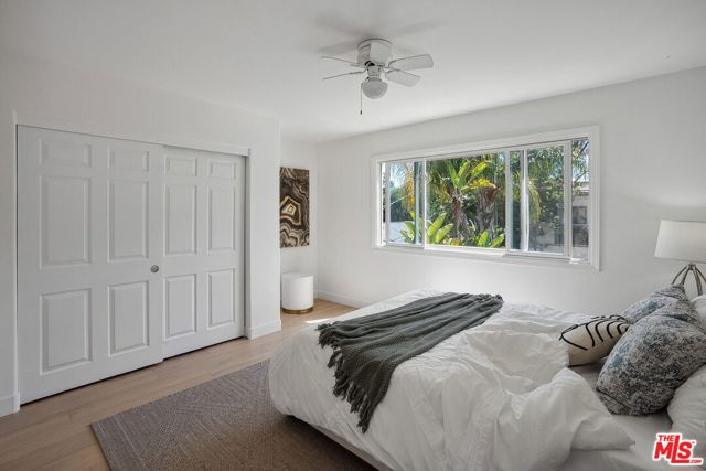 314 22nd Street, Santa Monica CA: https://media.crmls.org/mediaz/104042c3-9fe1-44cb-91ae-34a55f8b4c88.jpg