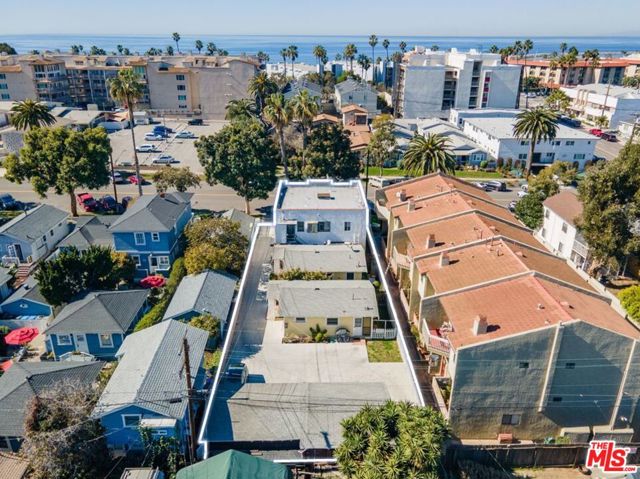 214 BROADWAY, Redondo Beach, California 90277, ,Residential Income,Sold,BROADWAY,22125993