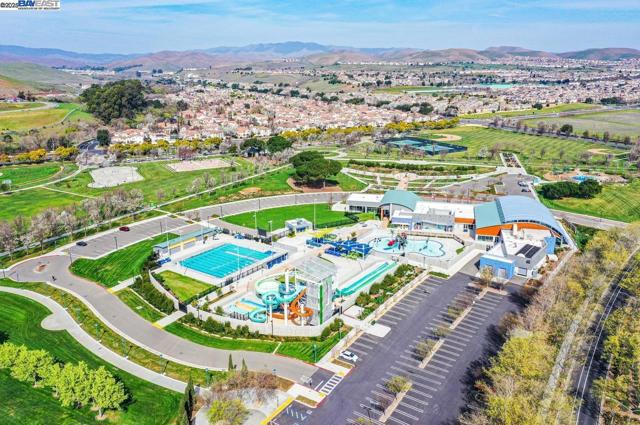 5089 Winterbrook Ave, Dublin CA: https://media.crmls.org/mediaz/1040bc11-b3c1-49df-bbe9-29f4bcd2f9b0.jpg