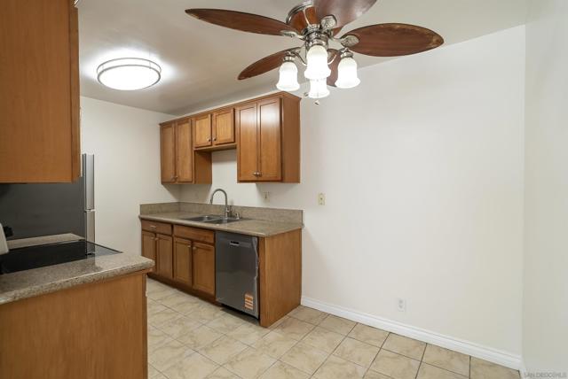 1386 E Madison Ave, El Cajon CA: https://media.crmls.org/mediaz/1040ecef-78a9-4a0d-861e-91ff634c569f.jpg
