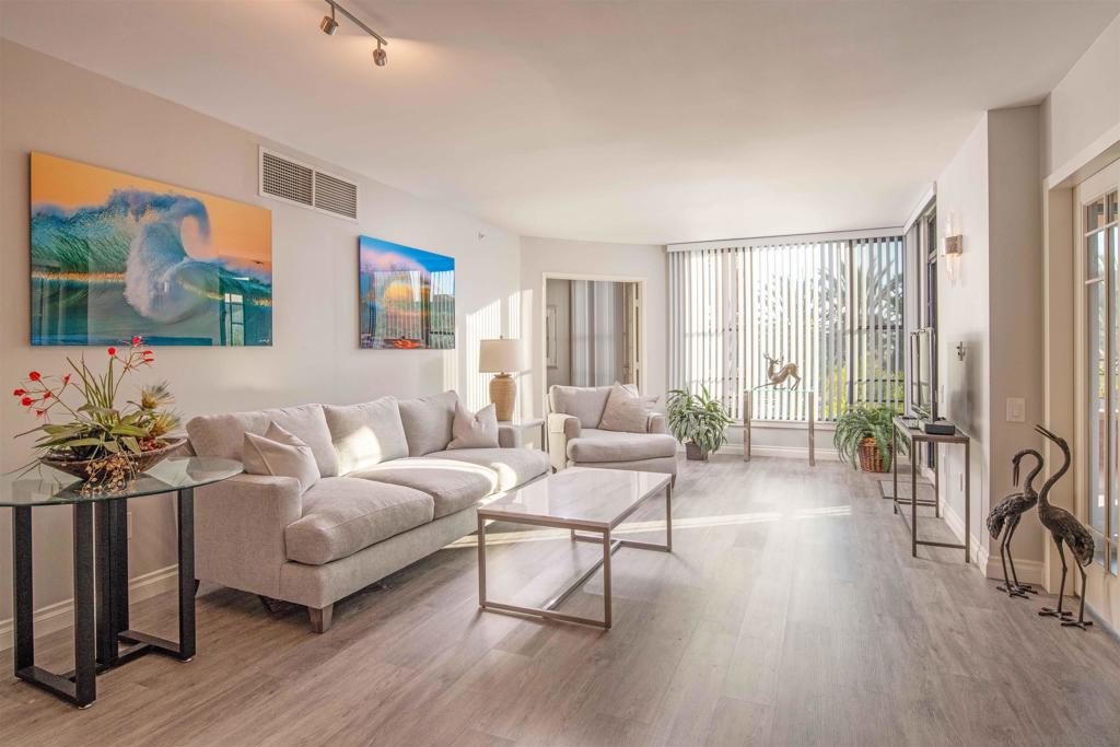 500 W Harbor Drive #412