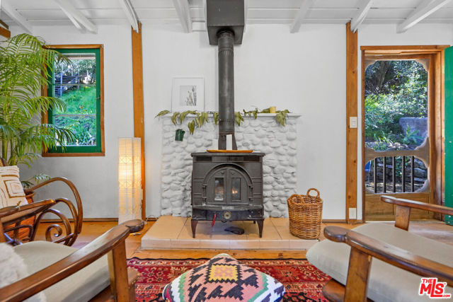 764 Old Topanga Canyon Road, Topanga CA: https://media.crmls.org/mediaz/10418231-8e16-424d-9419-7db1bdf1382b.jpg